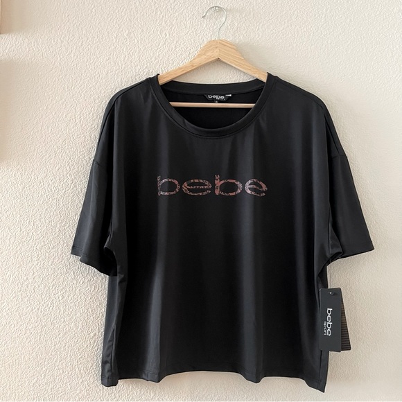 NWT bebe Women's Sport Printed Logo T-shirt - Picture 2 of 8
